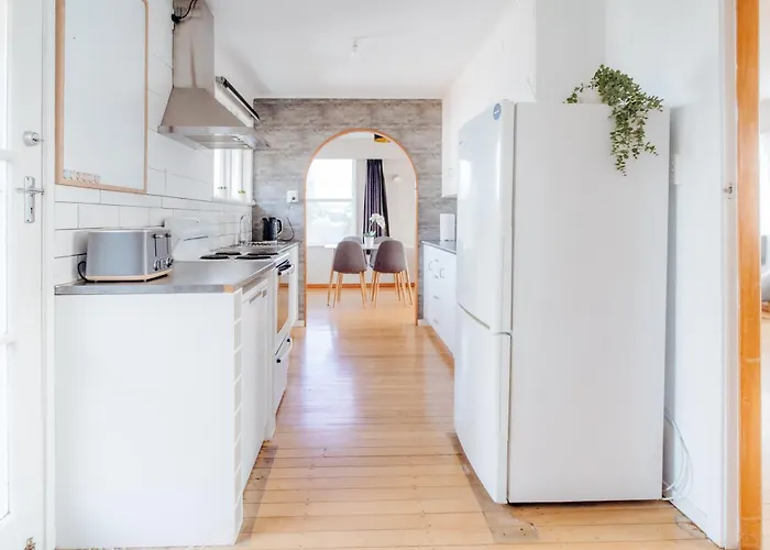 3 Bedroom House Fully Fenced & Secure Ferienhaus *