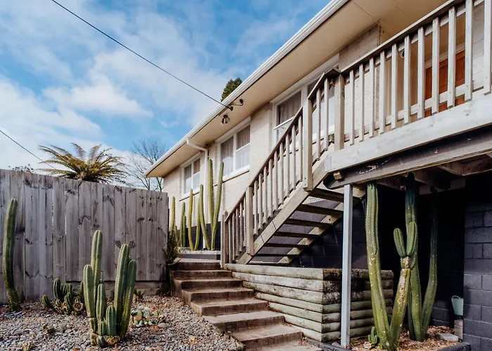 3 Bedroom House Fully Fenced & Secure