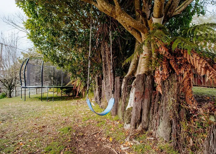 3 Bedroom House Fully Fenced & Secure * Rotorua